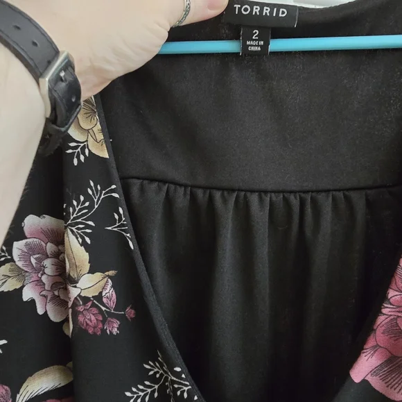 Torrid size 2 Floral Black Dress - Picture 4 of 6
